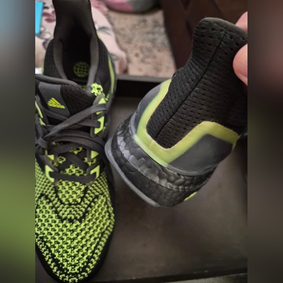 Adidas Men's Black and Green Running Shoes - Picture 8 of 13